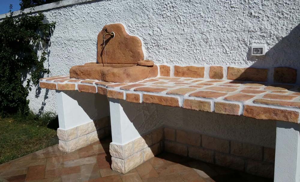Lanterna solare da giardino con base piccola in finta roccia – R.C. di  Rinaldi Snc